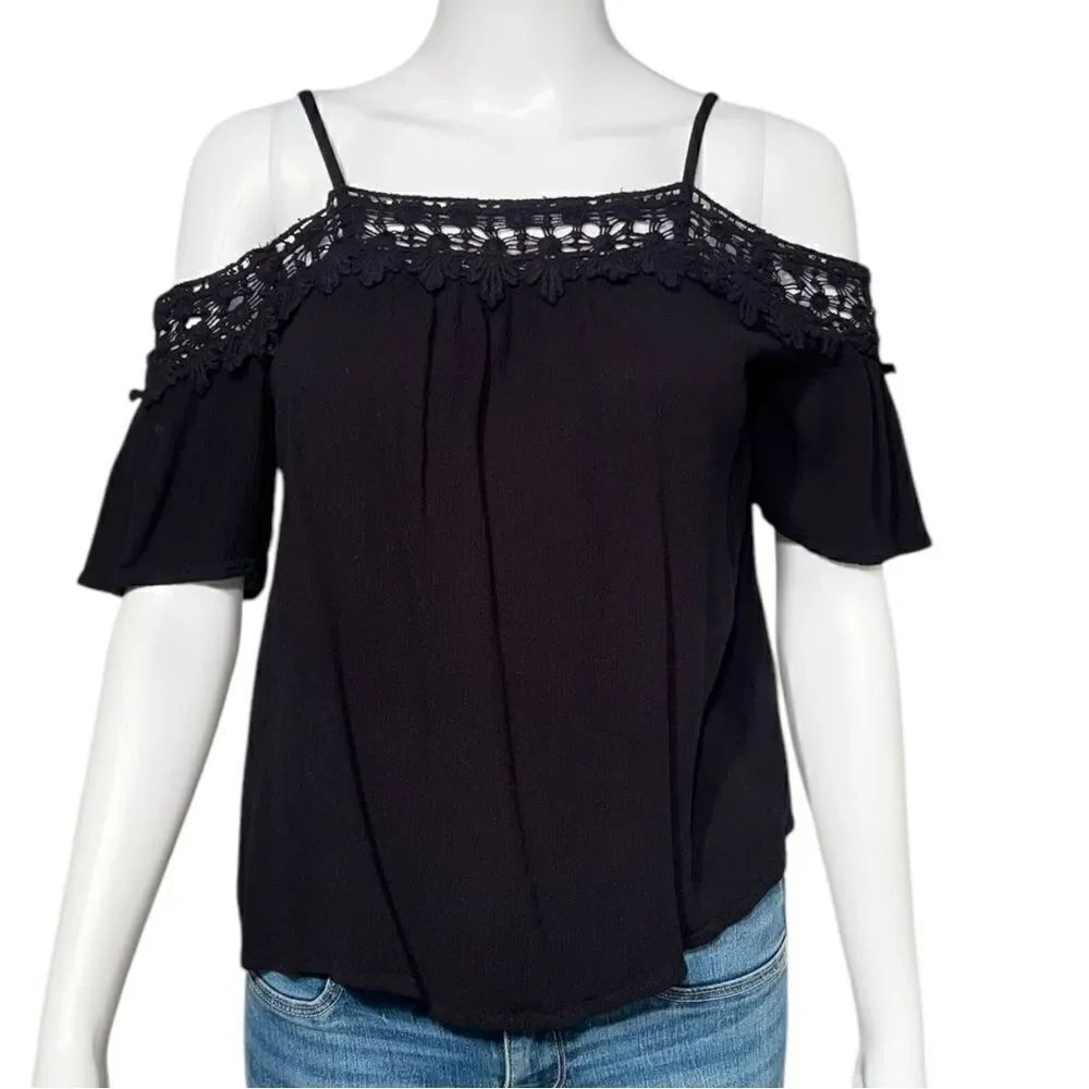 Cold-Shoulder Crochet Top (S) - Picture 1 of 13